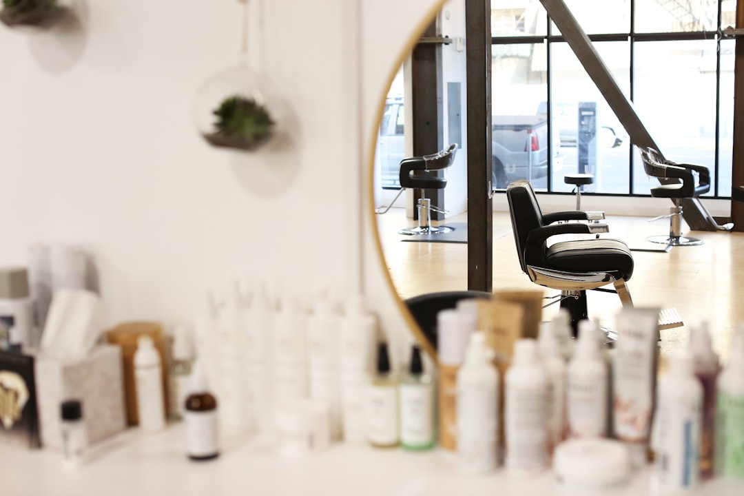 Maison Versailles Nantes - coiffeur- HeadSpa - soins visage - photo 2
