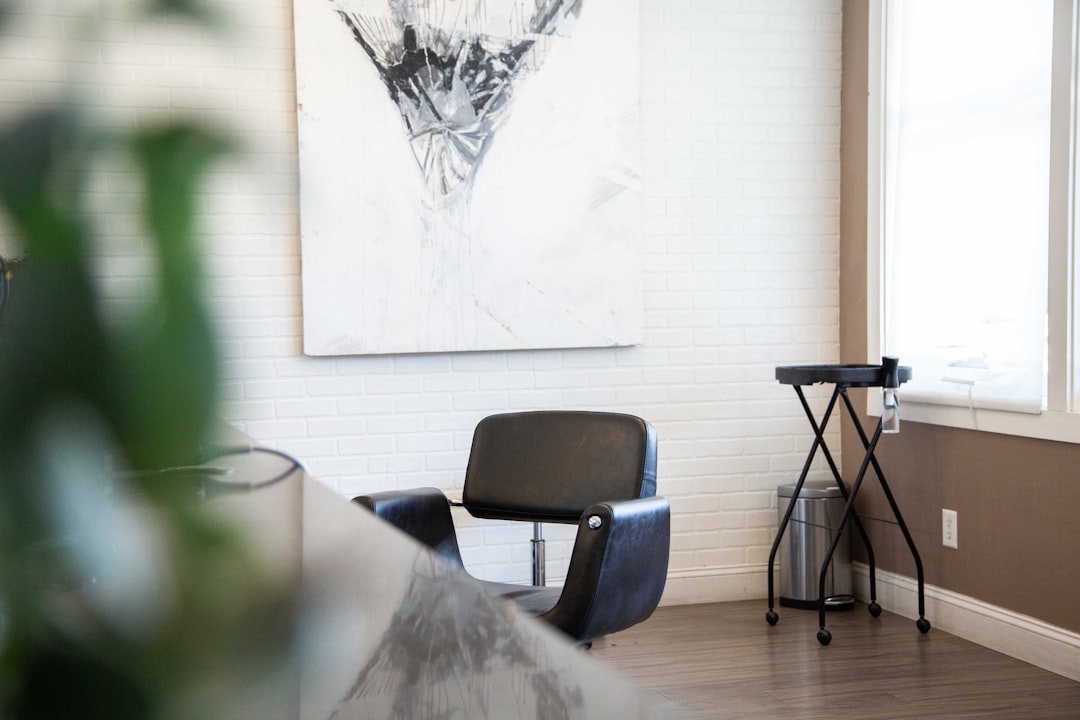 Maison Versailles Nantes - coiffeur- HeadSpa - soins visage - photo 6